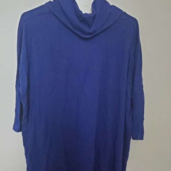 Blue Sweater Medium - Picture 1 of 2